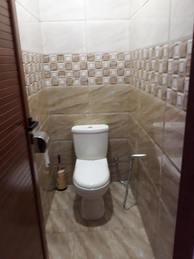 Rs Villas - Three Bedrooms Share Apartment With Private Room And Free Wifi And 100Mts To The Beach And Ac And 100Mts To Bus Stop And Pool Flic-en-Flacq Exterior foto